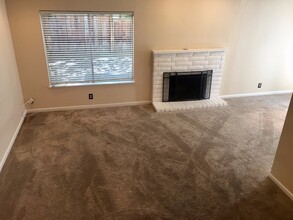 131 Fountainhead Ct in Martinez, CA - Building Photo - Building Photo