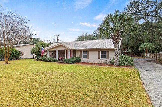 property at 320 Calhoun Ave