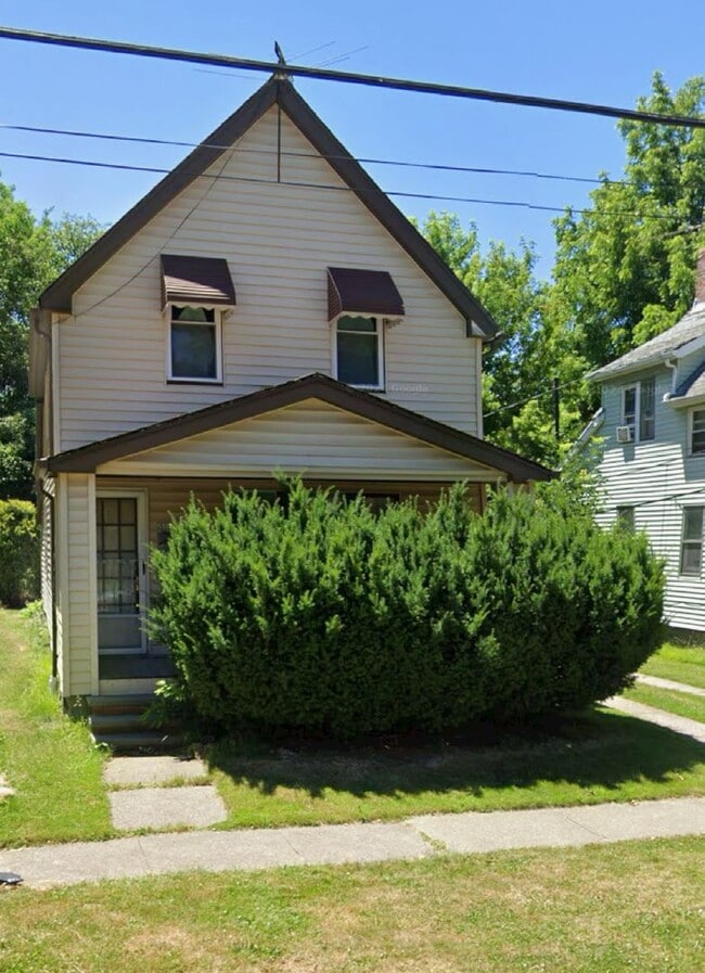 property at 15926 Whitcomb Rd