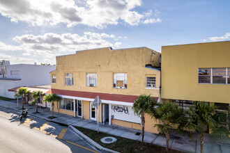 1626 W Flagler St in Miami, FL - Building Photo - Building Photo