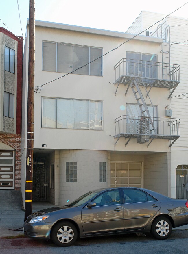 332 12th Ave in San Francisco, CA - Building Photo - Building Photo