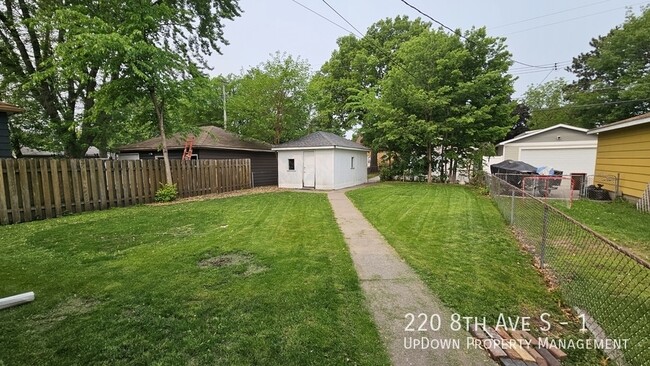 220 8th Ave S in South St. Paul, MN - Building Photo - Building Photo