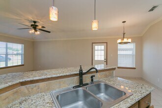 16130 Rolling Meadows Dr-Unit -16132 in Lindale, TX - Building Photo - Building Photo