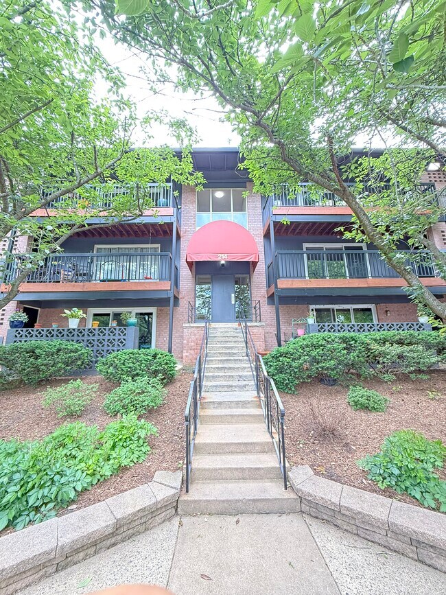 property at 214 Park Terrace Ct SE