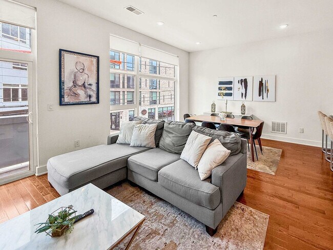 1098 Germantown Ave in Philadelphia, PA - Building Photo - Building Photo