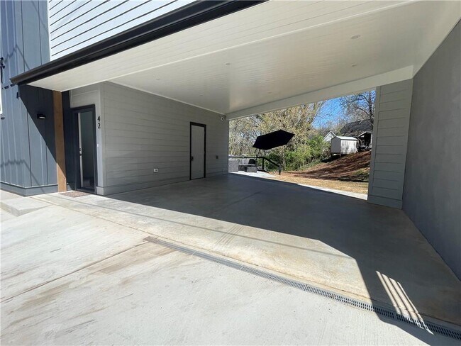 42 Riverdale Cir in Canton, GA - Foto de edificio - Building Photo