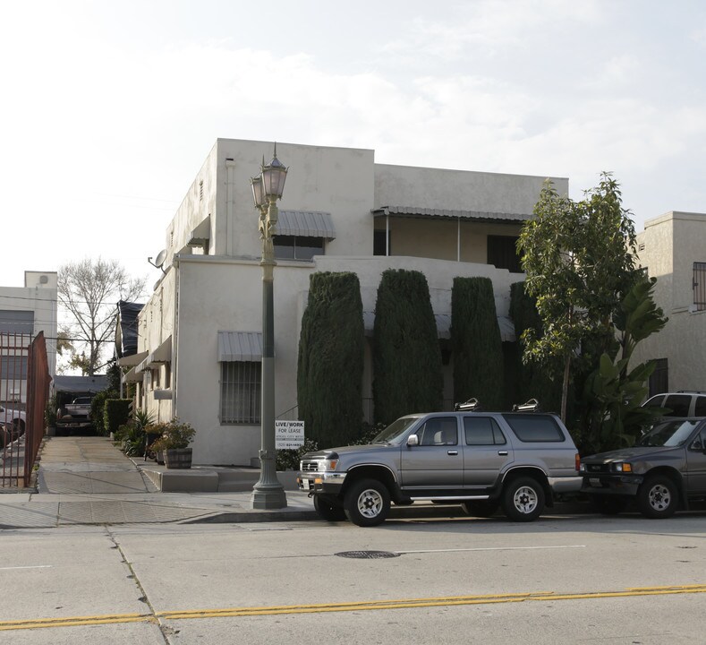 731-733 1/2 N Cahuenga Blvd in Los Angeles, CA - Building Photo