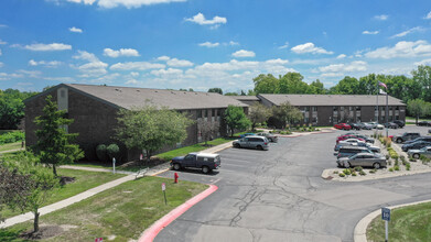 Ahepa 232 I & II Senior Apartments in Indianapolis, IN - Foto de edificio - Building Photo