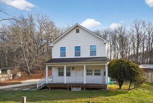 7920 Temple Hill Rd in Clinton, MD - Building Photo