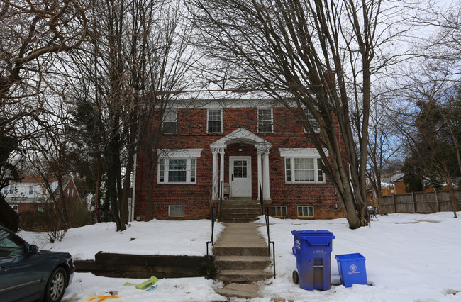 816 Greenwood Cir in Takoma Park, MD - Building Photo - Building Photo