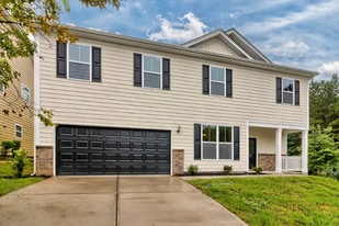 692 Russell St in Batesburg-leesville, SC - Building Photo