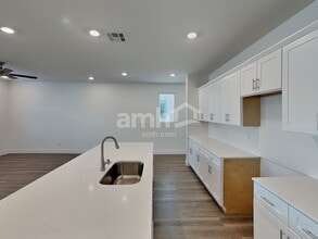 9187 Aaron Pointe Ct in Las Vegas, NV - Foto de edificio - Building Photo