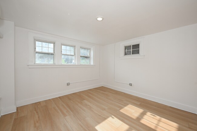 1384 W 83rd St in Cleveland, OH - Building Photo - Building Photo