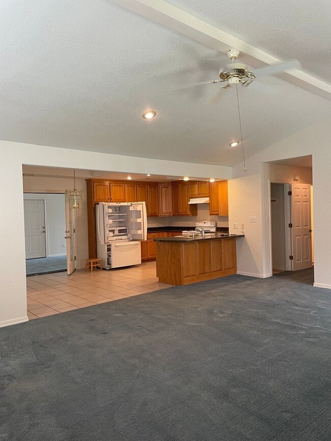property at 701 N 4th St