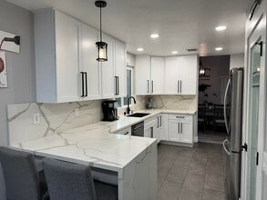 14755 Weeping Willow Ln in Fontana, CA - Building Photo - Building Photo
