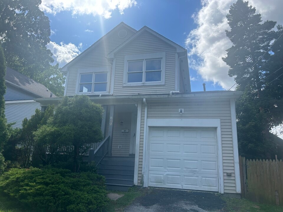 121 Cottage St in Rochester, NY - Building Photo