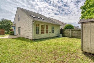 5819 River Walk Cir in Newburgh, IN - Building Photo - Building Photo