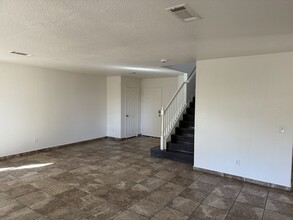 3652 E Jackson Ct in Lancaster, CA - Building Photo - Building Photo