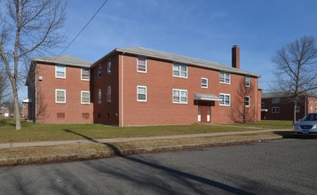 Veteran Terrace in East Hartford, CT - Foto de edificio - Building Photo