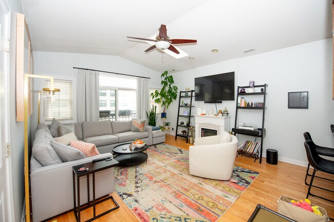 4863 N Winthrop Ave in Chicago, IL - Building Photo - Building Photo