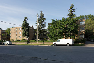 Edgehill Manor Apartents in Toronto, ON - Building Photo - Building Photo