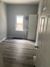 104 Buena Vista Ave-Unit -2 in Yonkers, NY - Building Photo - Building Photo