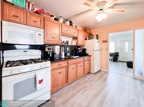 5140 NE 3rd Ave in Fort Lauderdale, FL - Building Photo - Building Photo