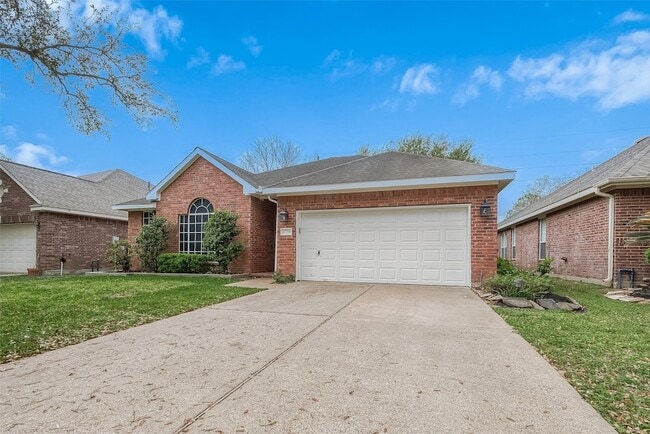 23759 River Pl Dr in Katy, TX - Building Photo - Building Photo