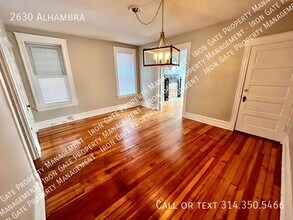 2630 Alhambra Ct in St. Louis, MO - Building Photo - Building Photo