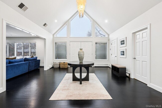 6 Carol Ln in Mamaroneck, NY - Building Photo - Building Photo