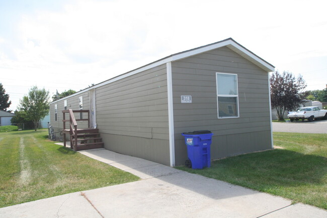 property at 318 White Oak Dr