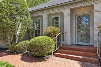 1526 Wheatstone Cove in Germantown, TN - Foto de edificio - Building Photo