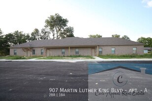 907 Dr M.L.K. Jr Dr in Jonesboro, AR - Building Photo