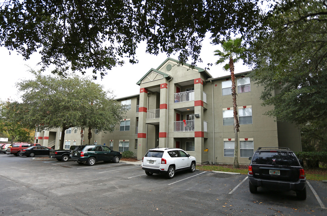 Cedar Forest Apartments in Tampa, FL - Building Photo