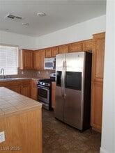10637 Nevada Falls Ave in Las Vegas, NV - Building Photo - Building Photo