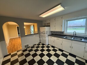 1585 Wilson Ave SW in Grand Rapids, MI - Building Photo - Building Photo