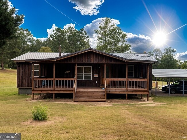 property at 1565 Corinth Rd