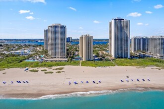 2800 N Ocean Dr in Riviera Beach, FL - Foto de edificio - Building Photo