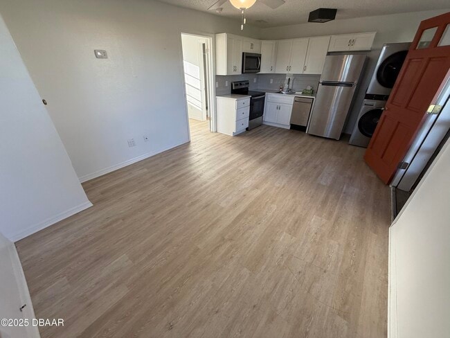 11 Oriole Cir in Ormond Beach, FL - Building Photo - Building Photo