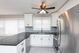 3058 N Kostner Ave in Chicago, IL - Building Photo - Building Photo