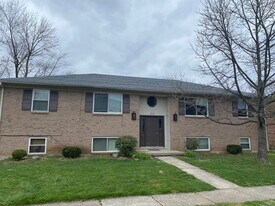 3713 Hacker Ct in Lexington, KY - Building Photo