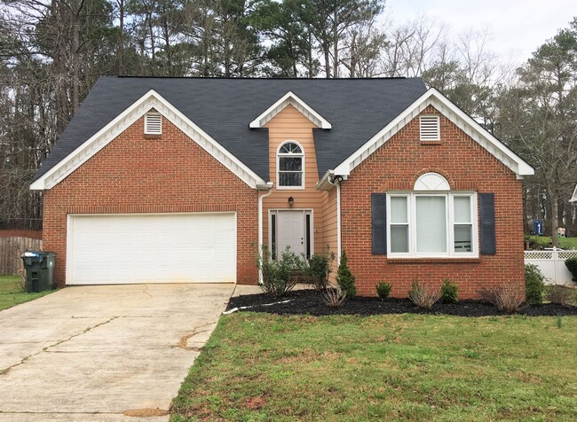 property at 112 Brieghton Ct