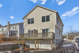 10 Lenox Ave in Norwalk, CT - Building Photo - Building Photo