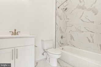 3952 Lancaster Ave-Unit -101 in Philadelphia, PA - Foto de edificio - Building Photo