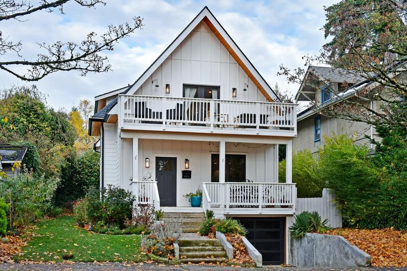 3212 E Spruce St in Seattle, WA - Foto de edificio