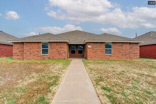 608 N Bangor Ave in Lubbock, TX - Building Photo
