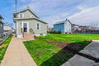 569 Sheldon Ave in Columbus, OH - Building Photo - Building Photo