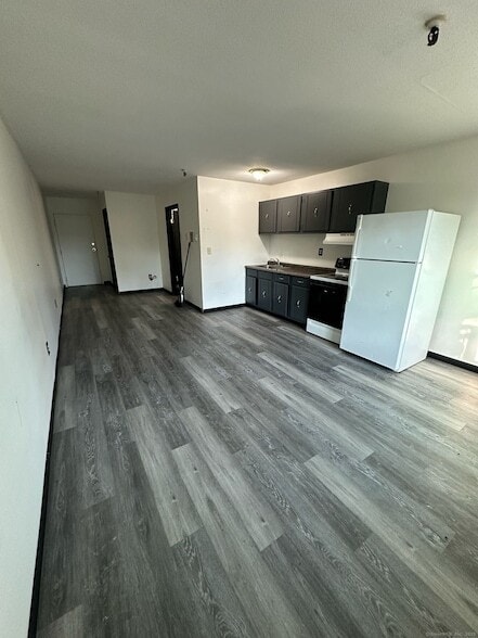 1660 E Main St, Unit 4L in Waterbury, CT - Building Photo - Building Photo