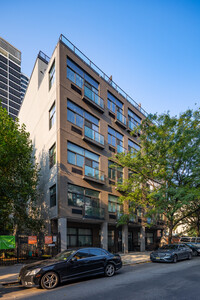 230 East 124th Street in New York, NY - Foto de edificio - Building Photo