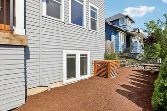 3769 SE 49th Ave in Portland, OR - Building Photo - Building Photo